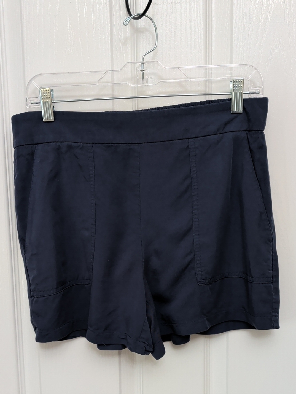 Nine West Navy Dress Shorts Size Medium Pull On Lightweight Career Casual